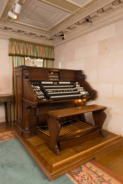 Aeolian Company, Irving & Casson-A.H. Davenport Co., Aeolian Pipe Organ and Console, 1915-1917